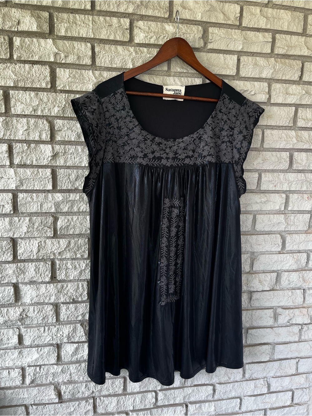 Savannah Jane Black/Gray  Floral Embroidered Tunic Dress Size 1X